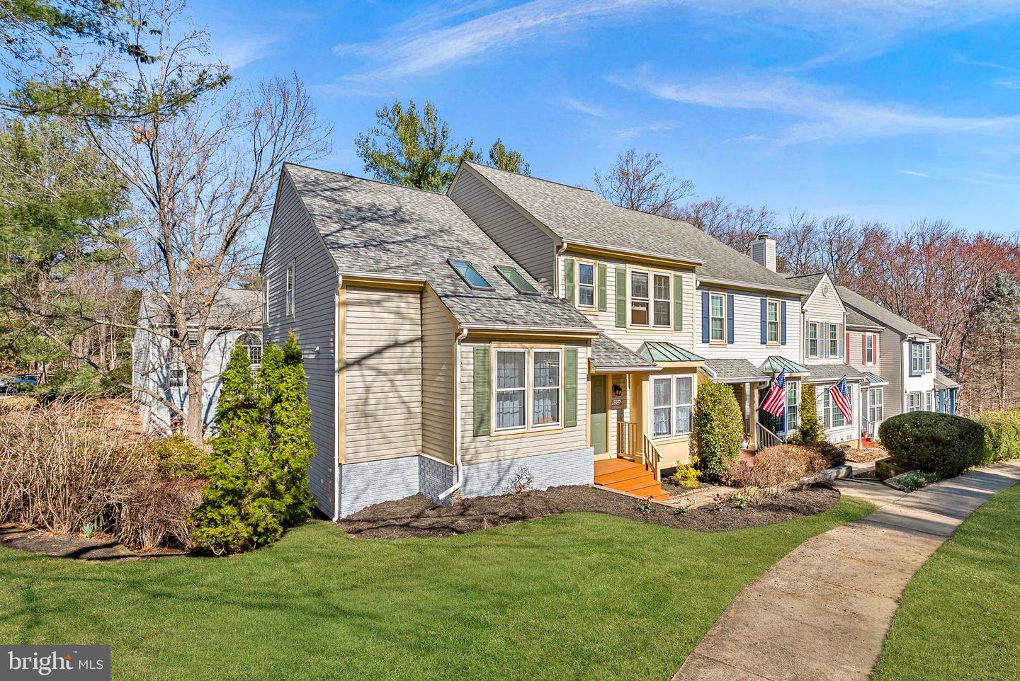 8228 Maple Ridge Avenue, Springfield