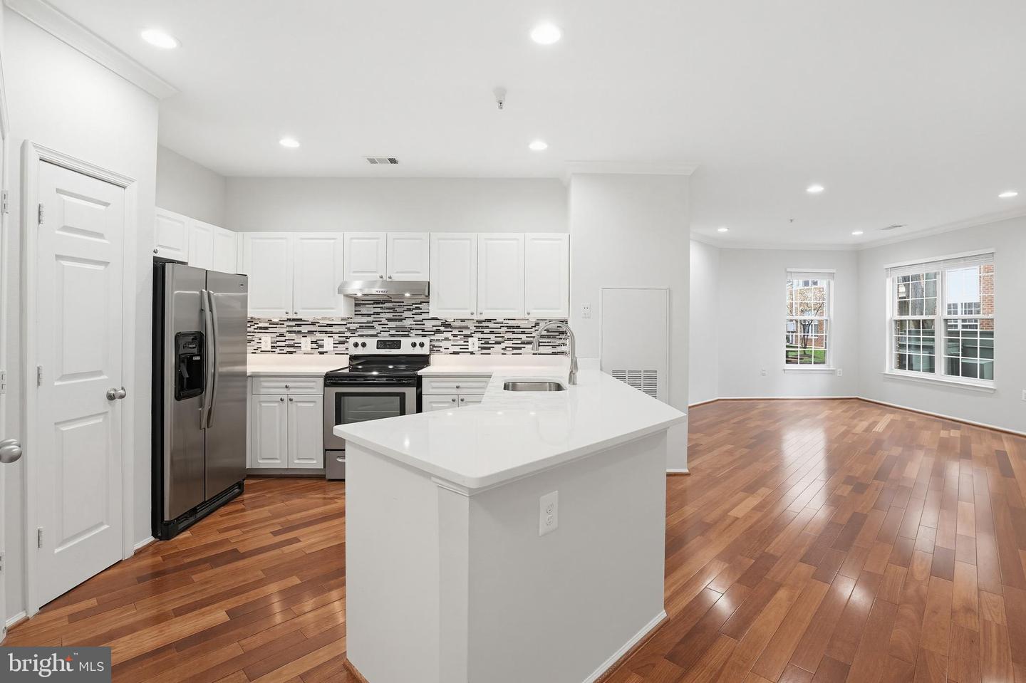 3003 Nicosh Circle #3109, Falls Church