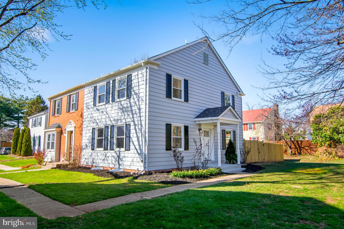 412 Magnolia Court, Herndon