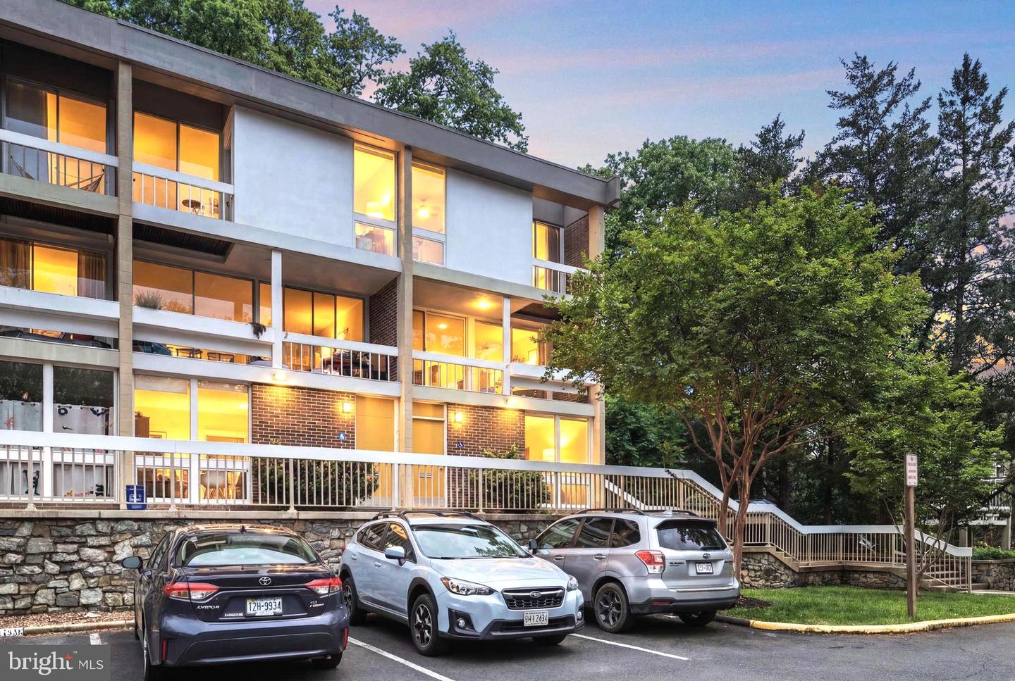 11587 Maple Ridge Road, Reston