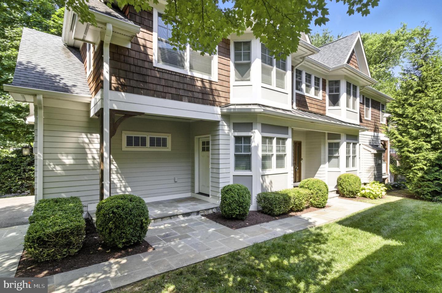 6838 Saint Albans Road, Mclean