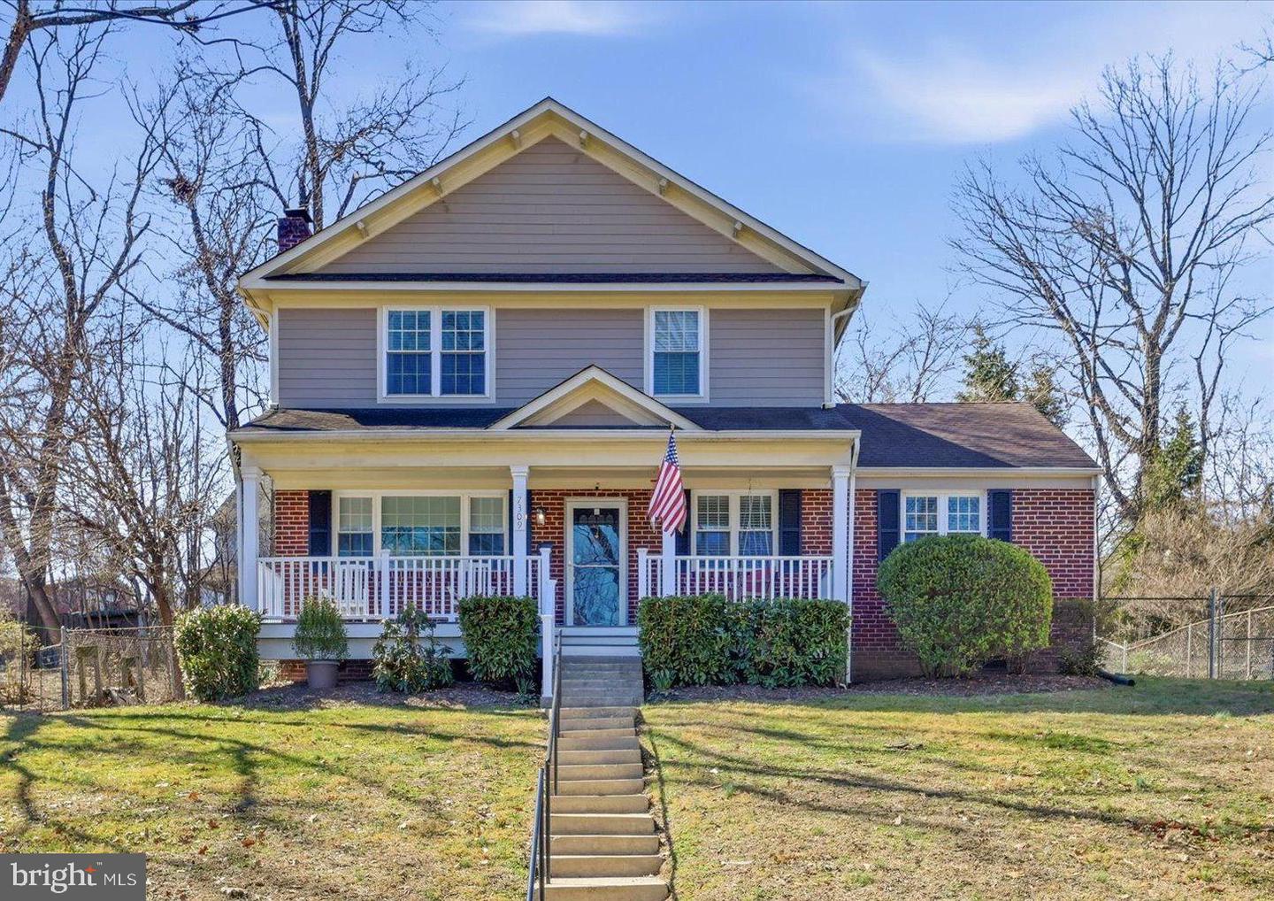 7309 Woodley Place, Falls Church