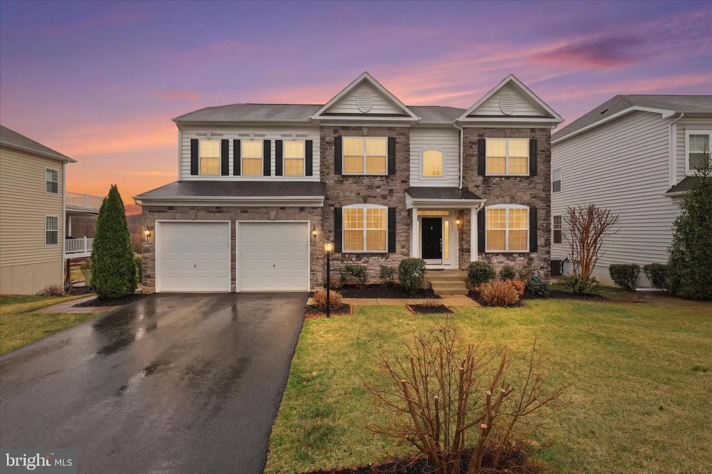 5575 James Young Way, Fairfax