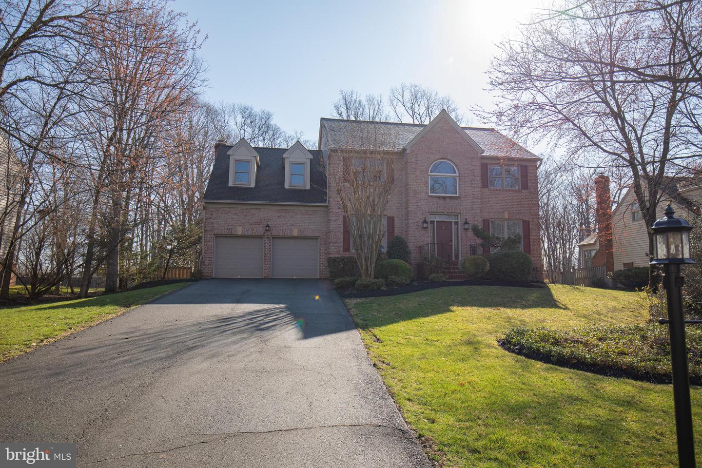 5925 Pocol Drive, Clifton
