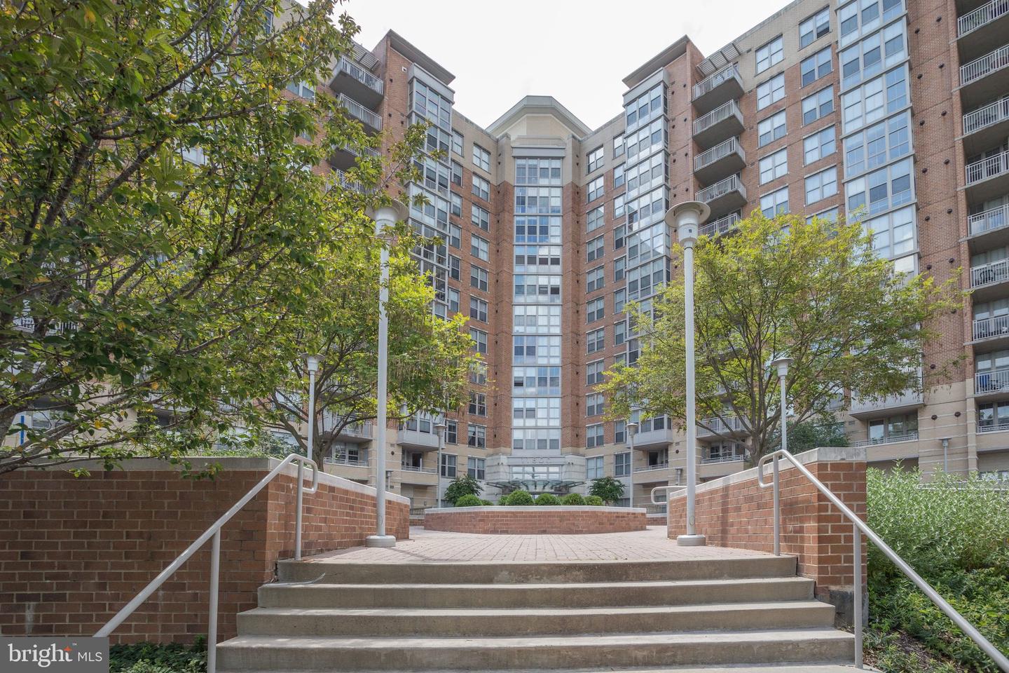 11800 Sunset Hills Road #826, Reston