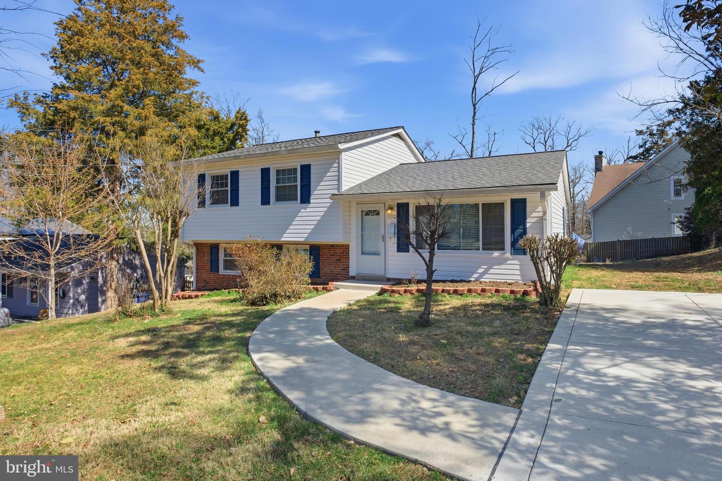 5719 La Vista Drive, Alexandria