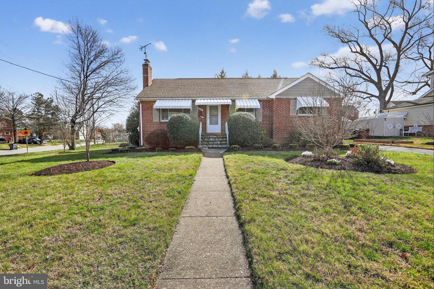 6001 Dinwiddie Street, Springfield