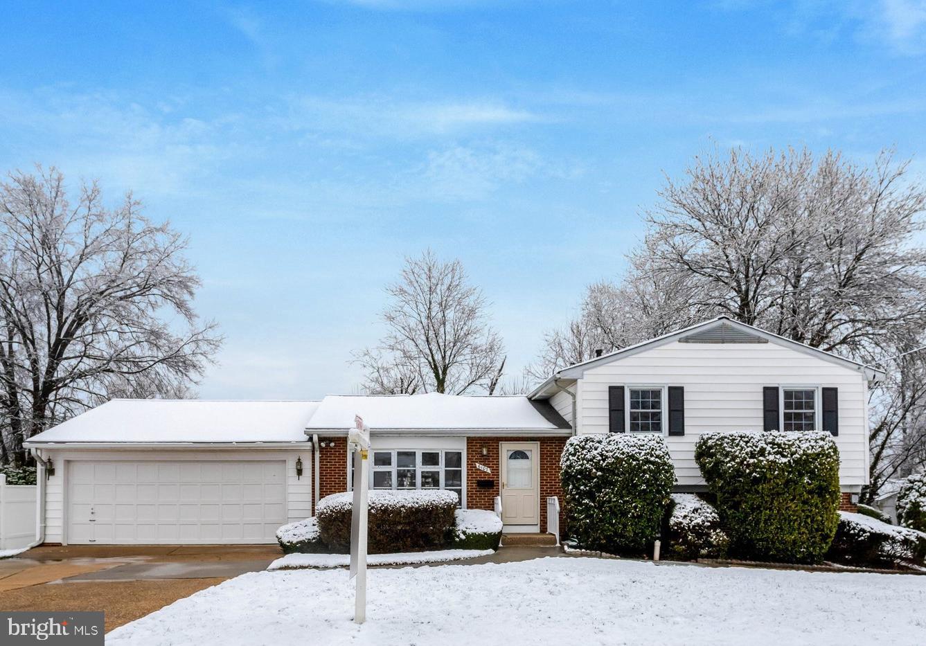 6107 Craft Road, Alexandria
