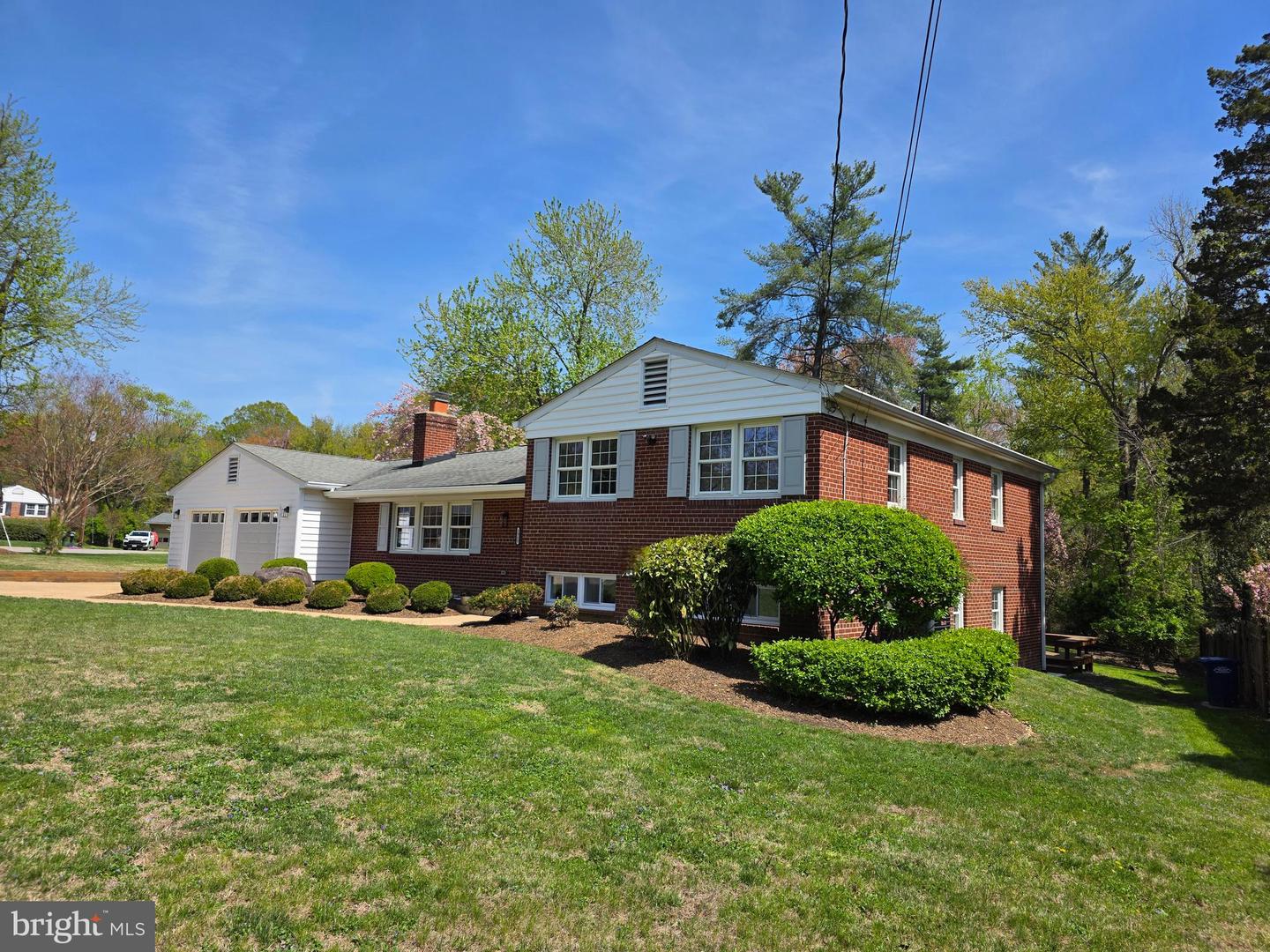 1915 Shannon Court