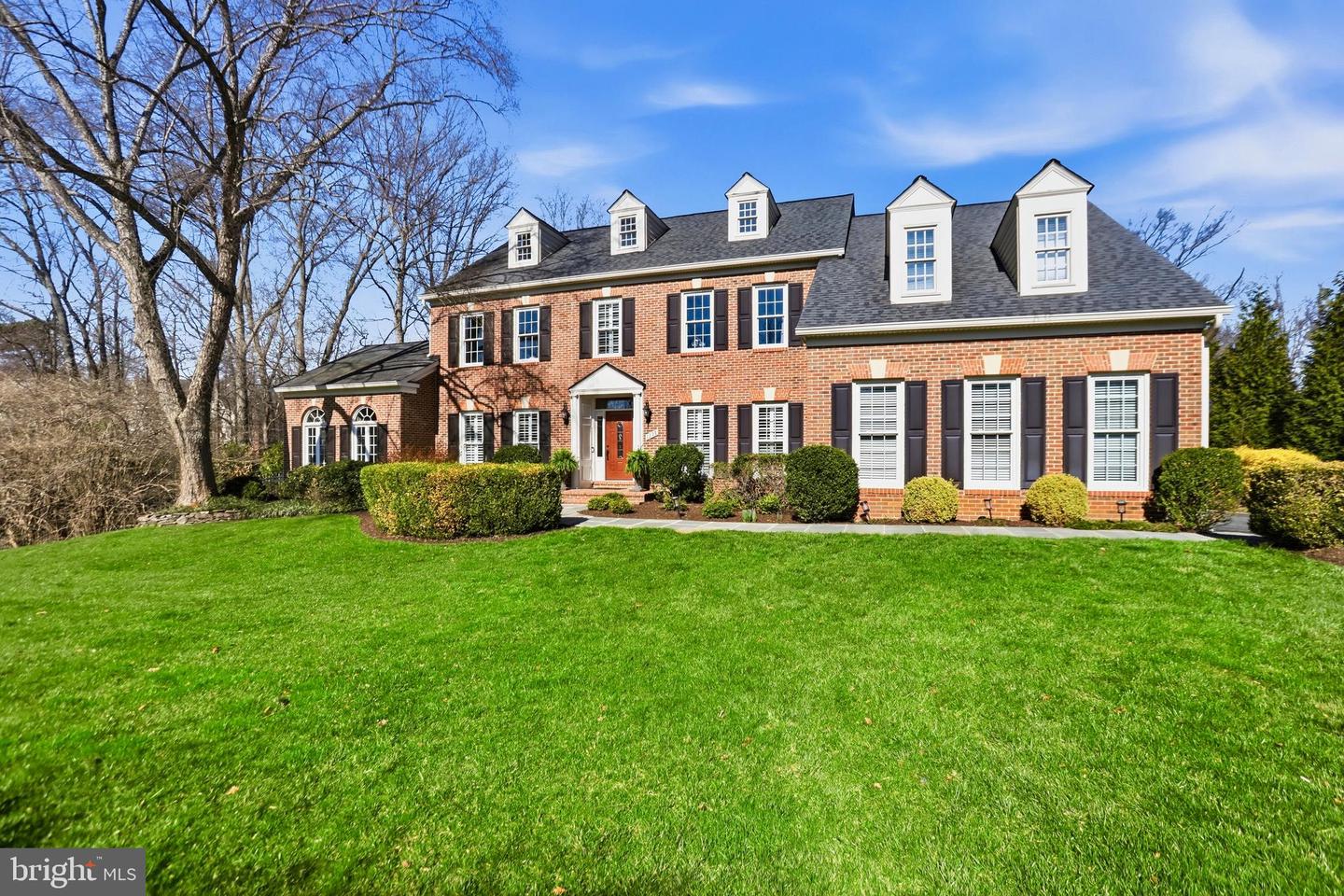 1235 Tottenham Court, Reston