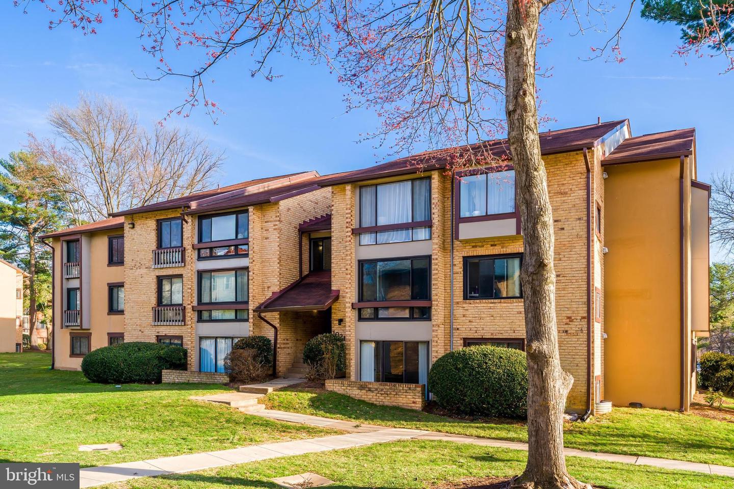 10218 Bushman Drive #101, Oakton