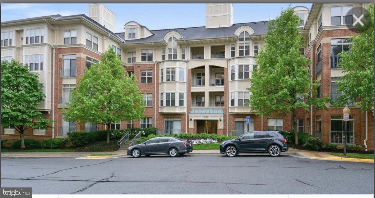 1855 Stratford Park #214, Reston