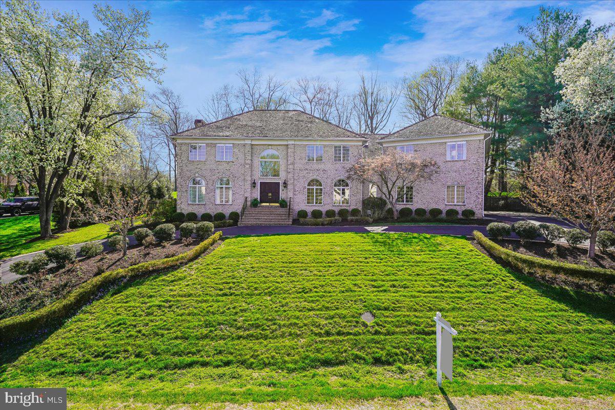 8013 Greenwich Woods Drive, Mclean