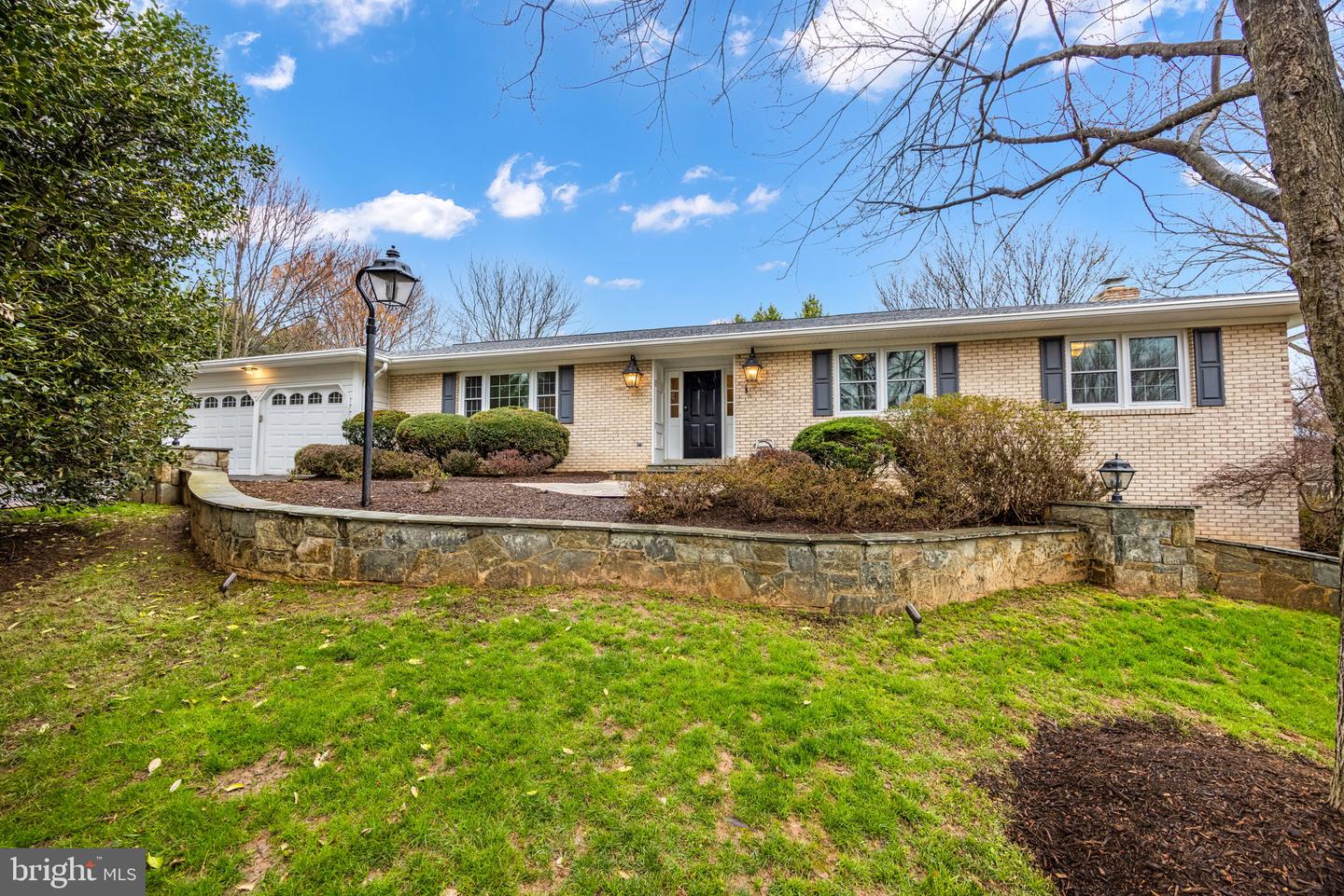 2701 Verily Court, Oakton