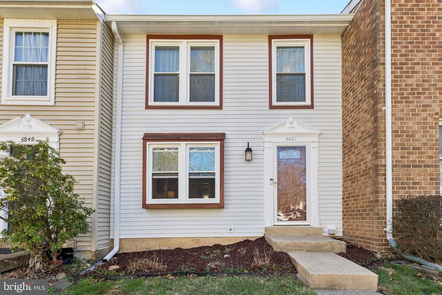 5851 Rock Forest Court, Centreville