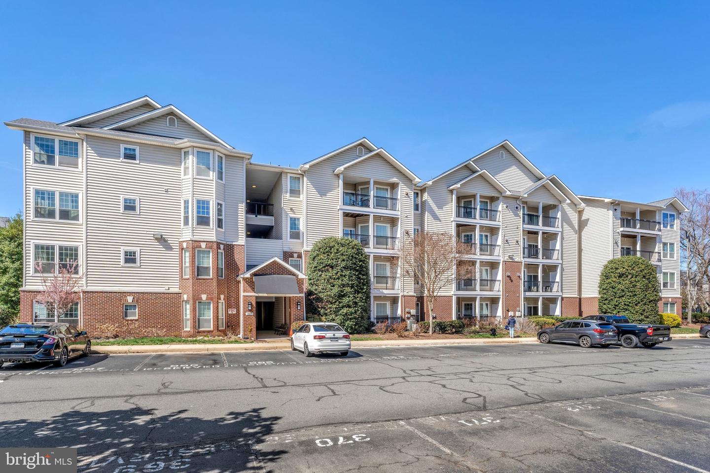 1600 Spring Gate Drive #2412, Mclean