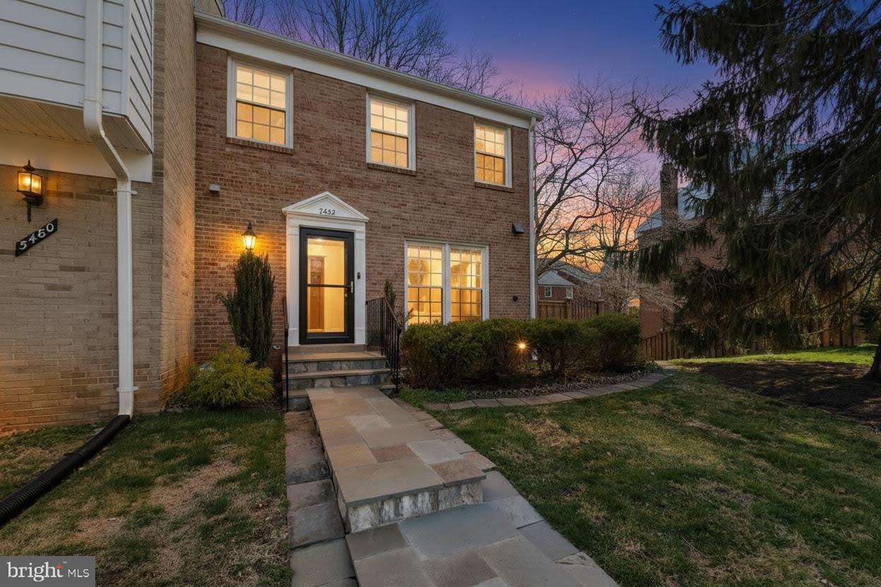 5482 Midship Court, Burke