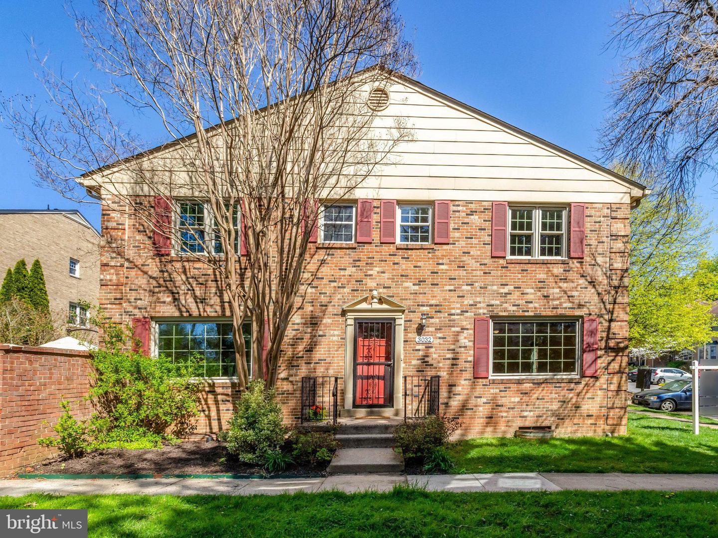 3032 Seven Oaks Place, Falls Church