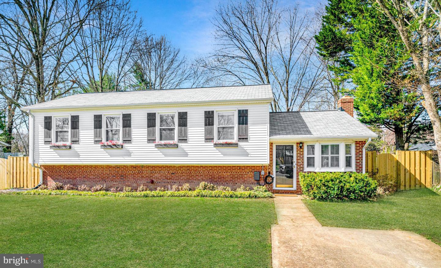 8206 Ackley Street, Alexandria
