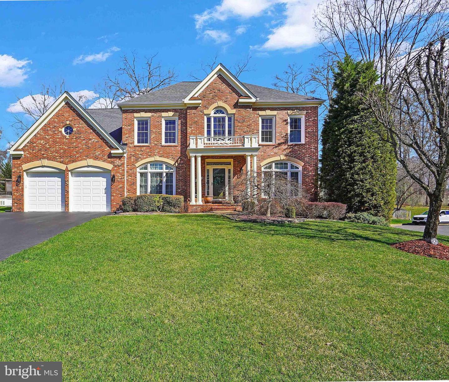 7366 Hunters Oak Court, Springfield
