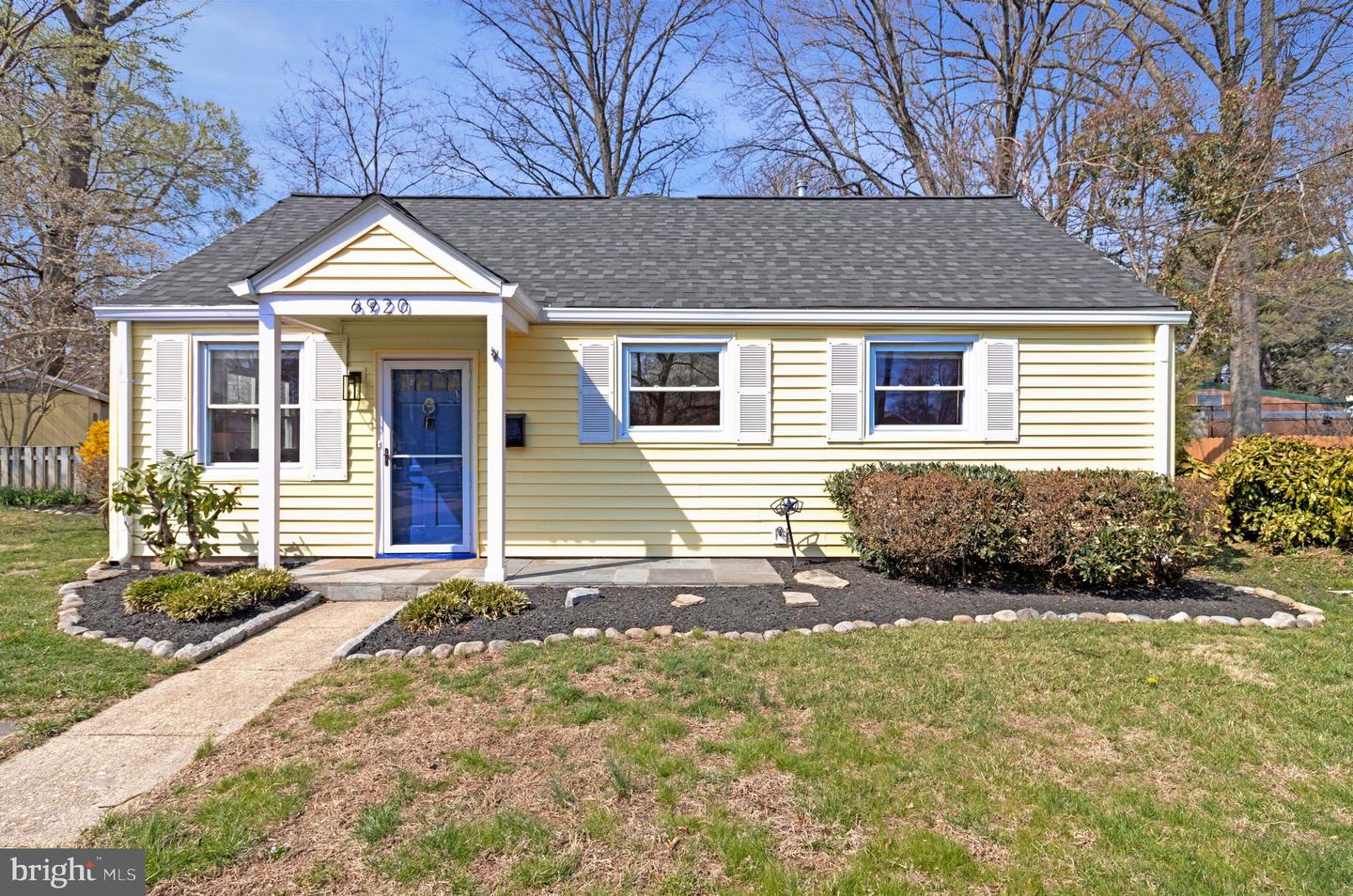 6920 Kenfig Drive, Falls Church