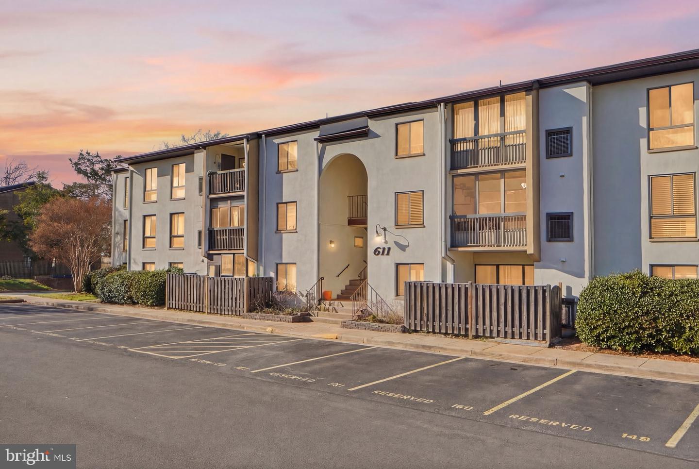 611 Center Street #101, Herndon