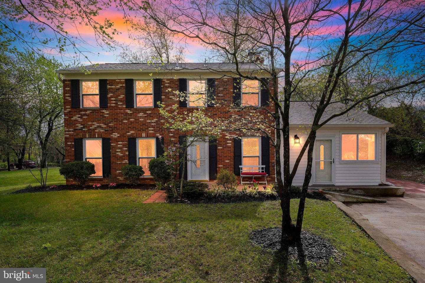 805 Mosby Hollow Drive, Herndon