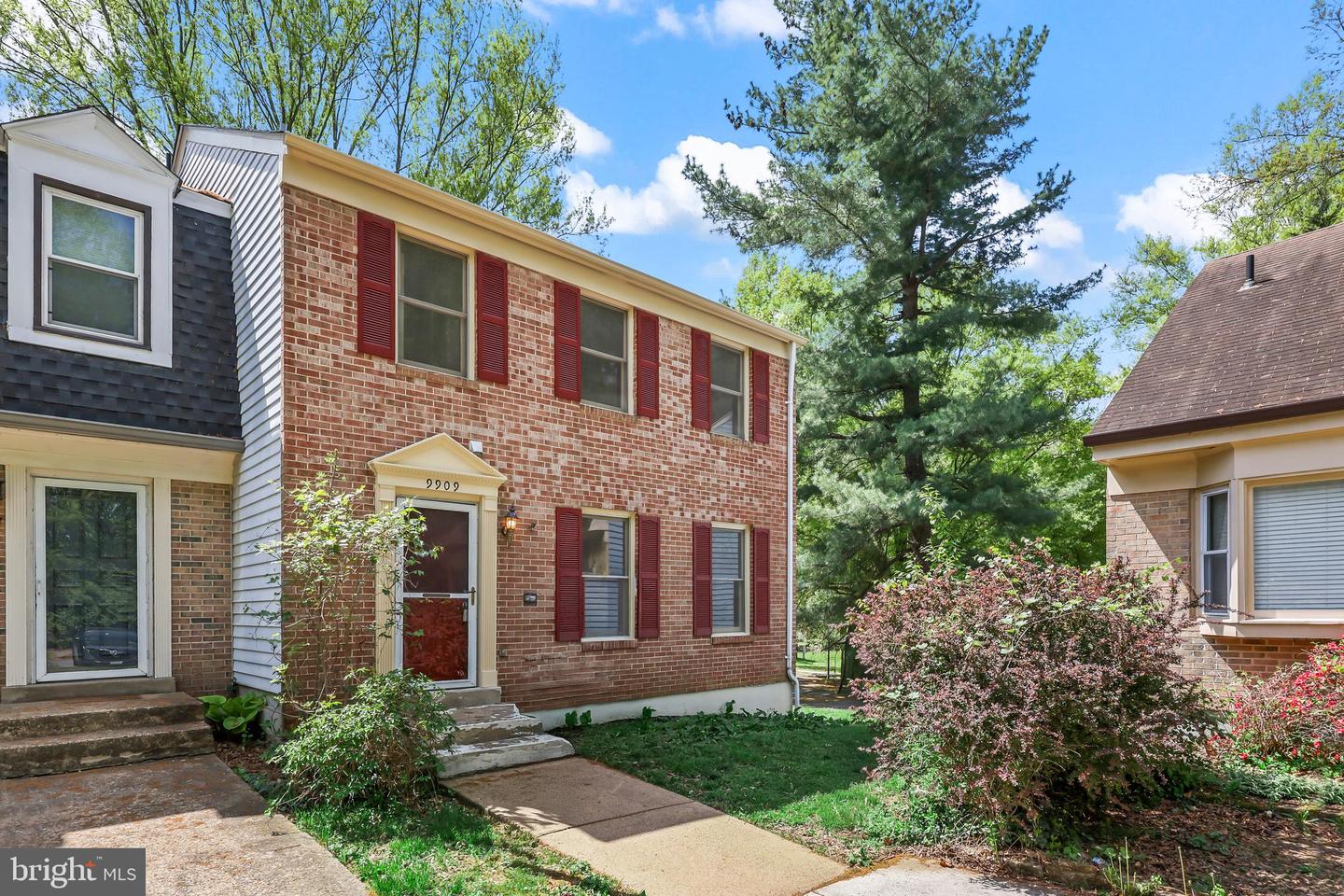 9909 Kingsbridge Drive, Fairfax
