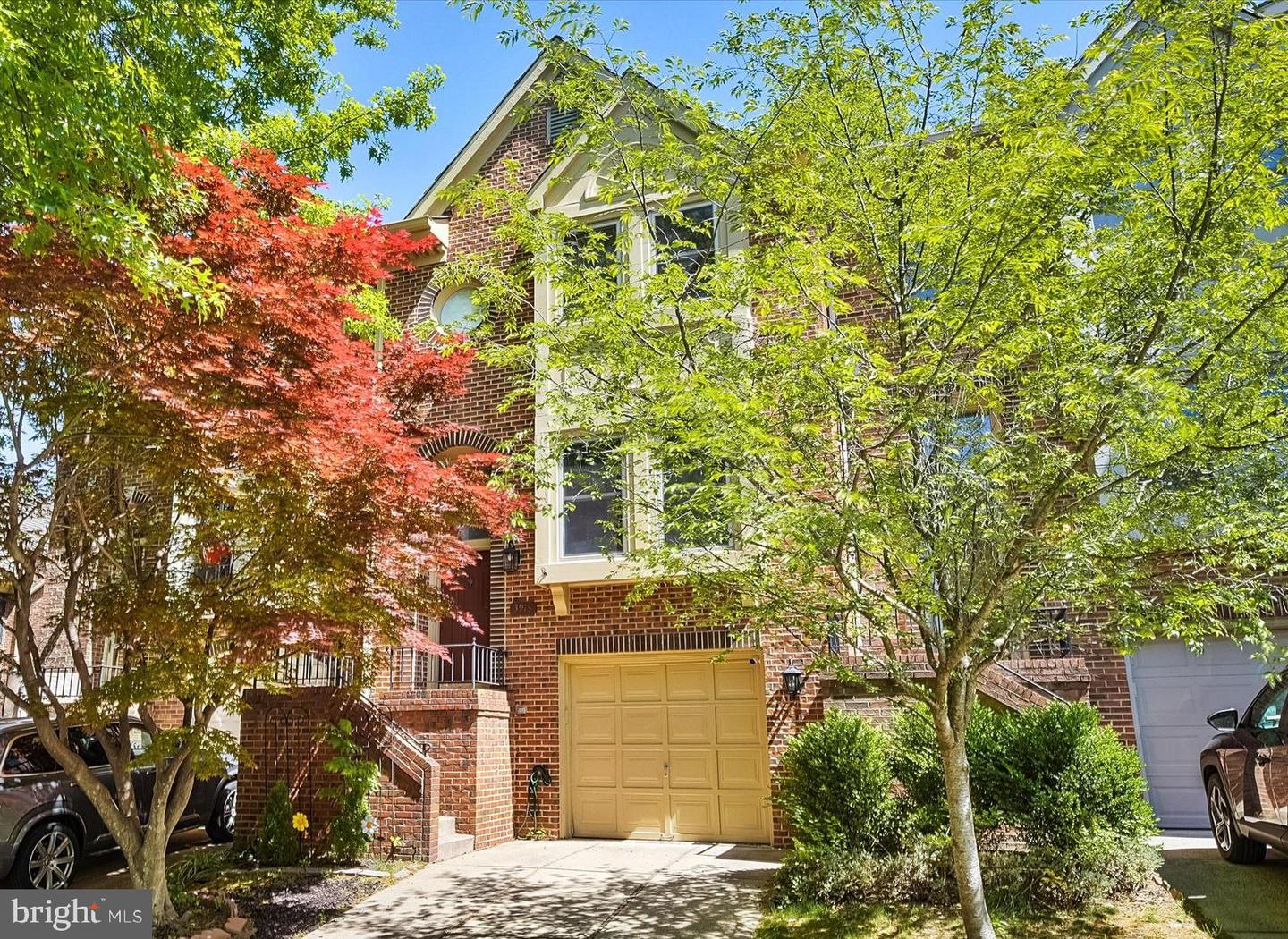 3913 Green Look Court, Fairfax