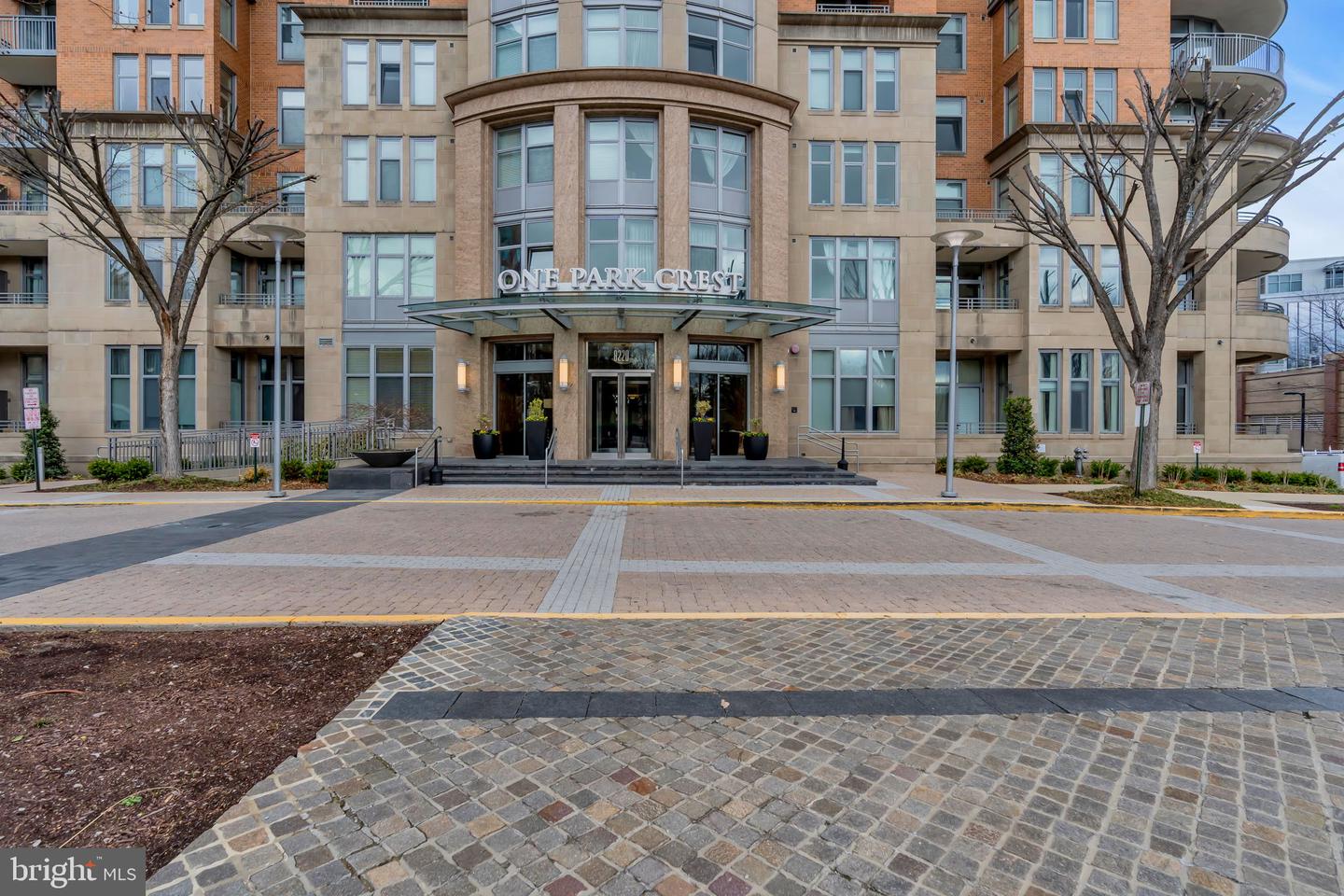 8220 Crestwood Heights Drive #517, Mclean