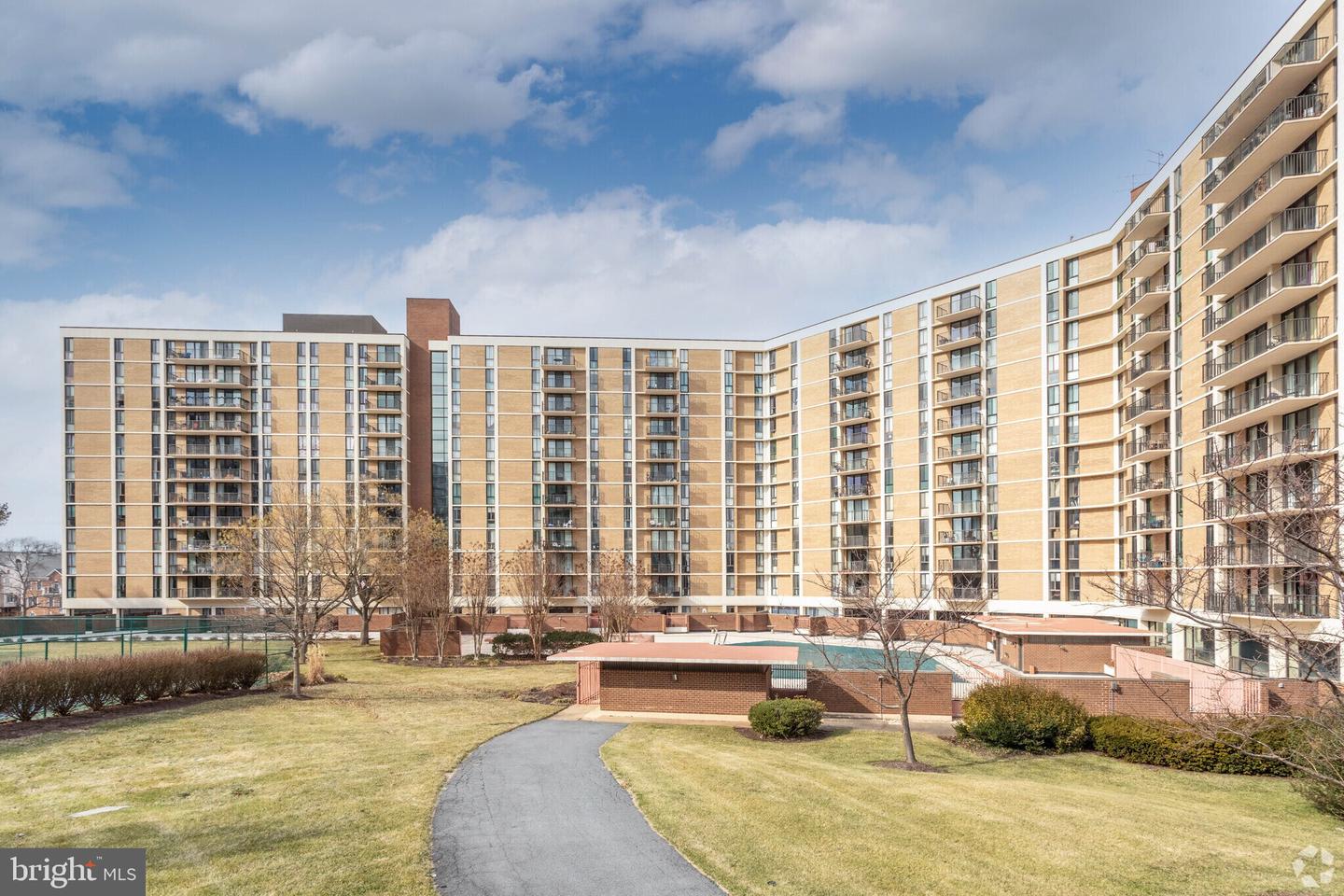 6800 Fleetwood Road #818