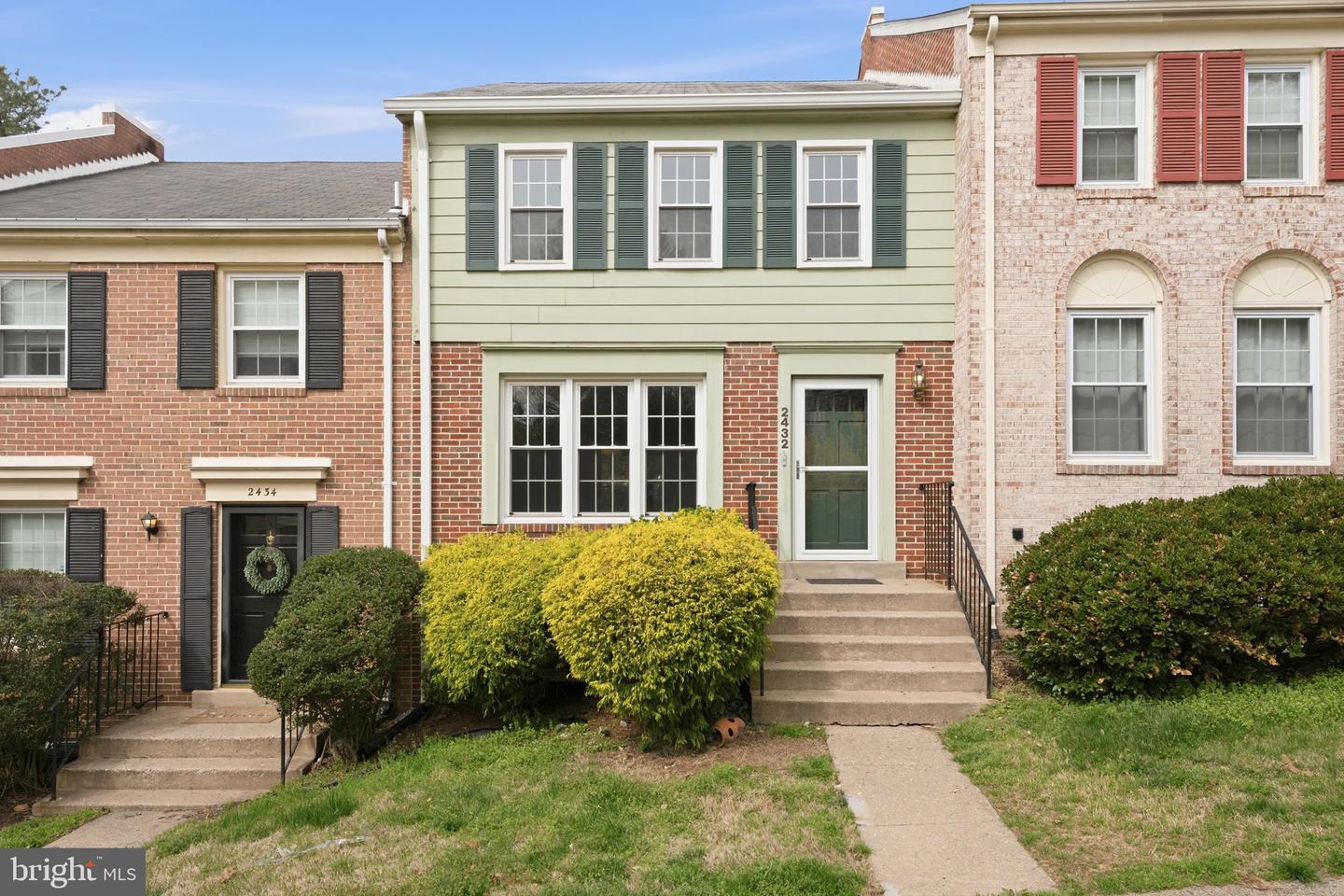 2432 Windbreak Drive, Alexandria