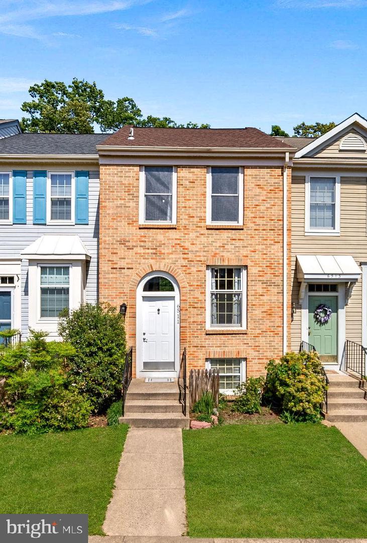 6511 Skylemar Trail, Centreville