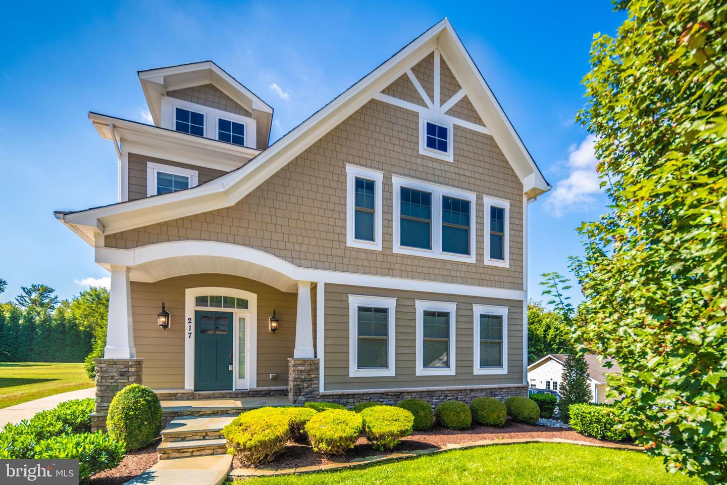 217 Pleasant Street SW, Vienna