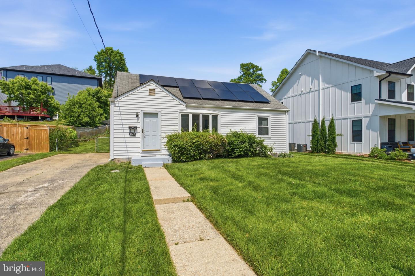 2146 Pimmit Drive, Falls Church