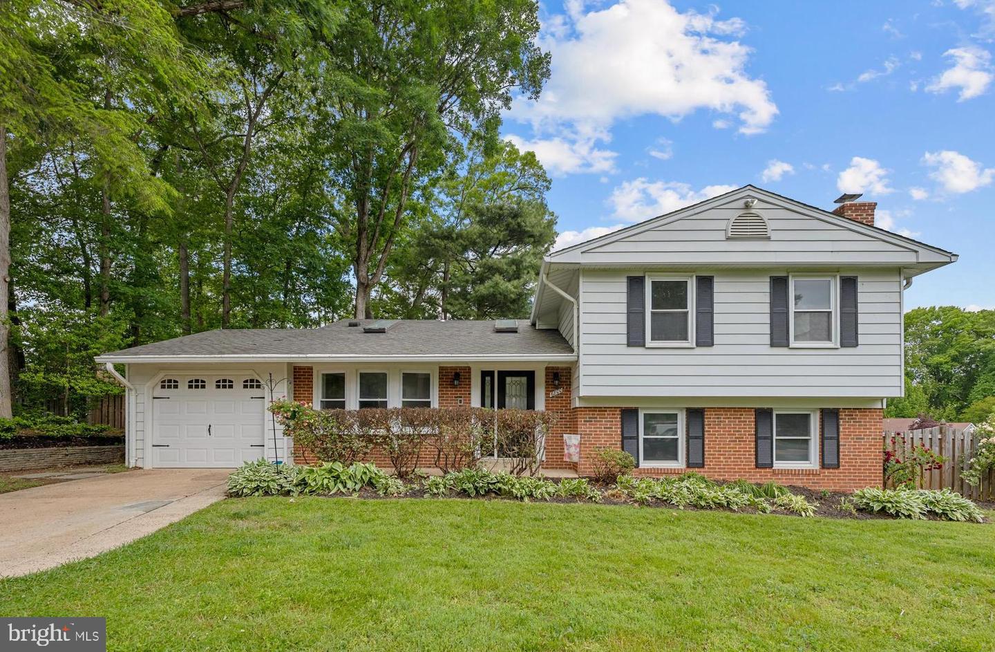 6800 Seton Court, Springfield