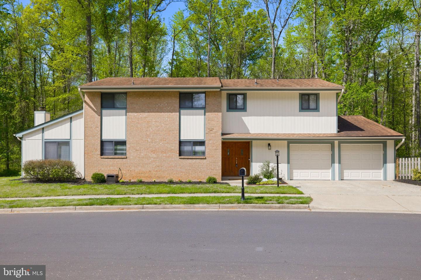6908 Deer Run Drive, Alexandria