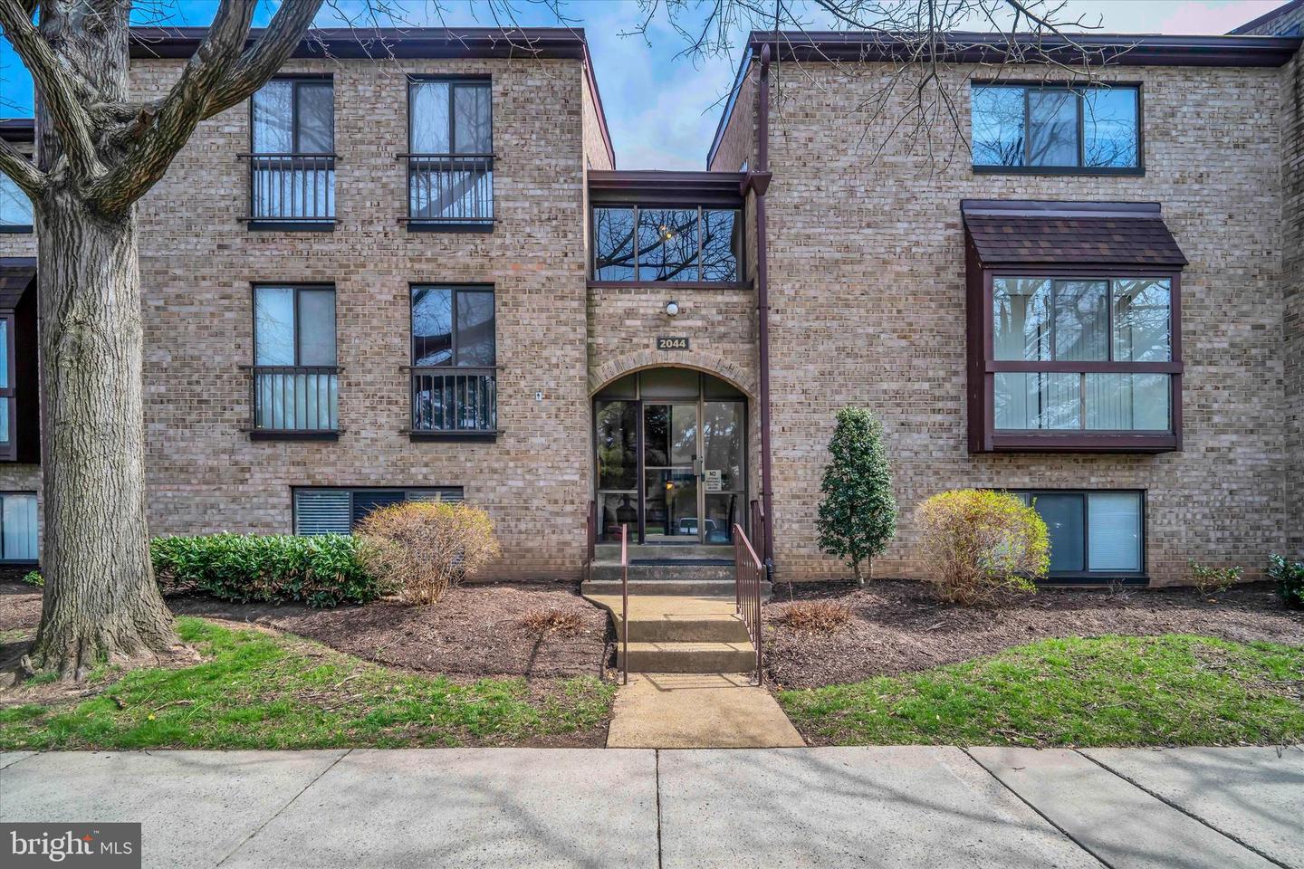 2044 Royal Fern Court #1a, Reston