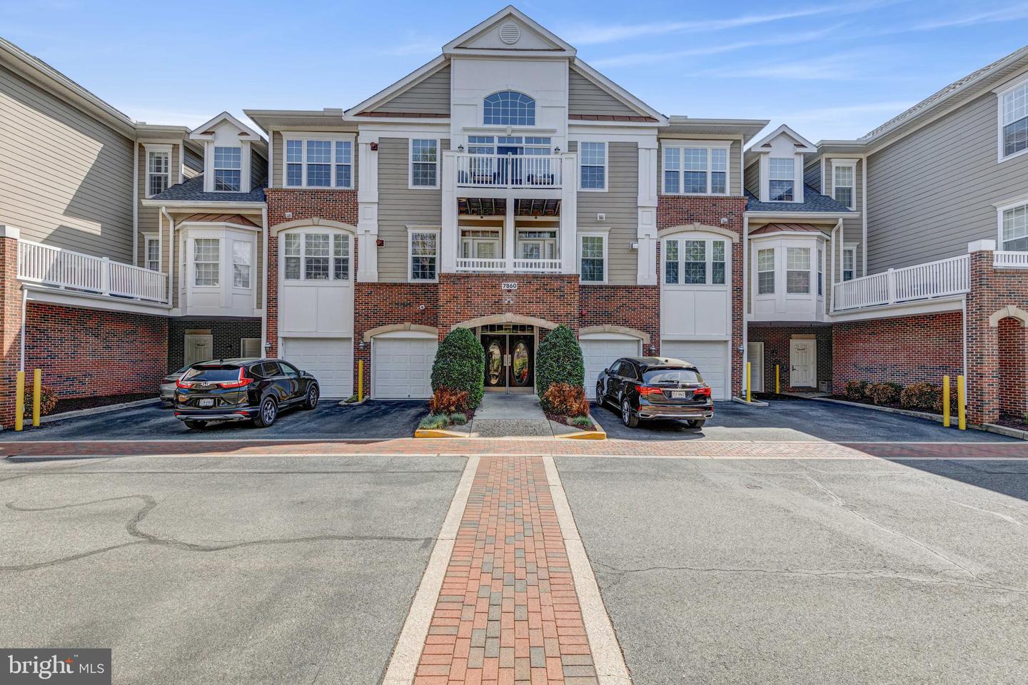 7860 Rolling Woods Court #304, Springfield
