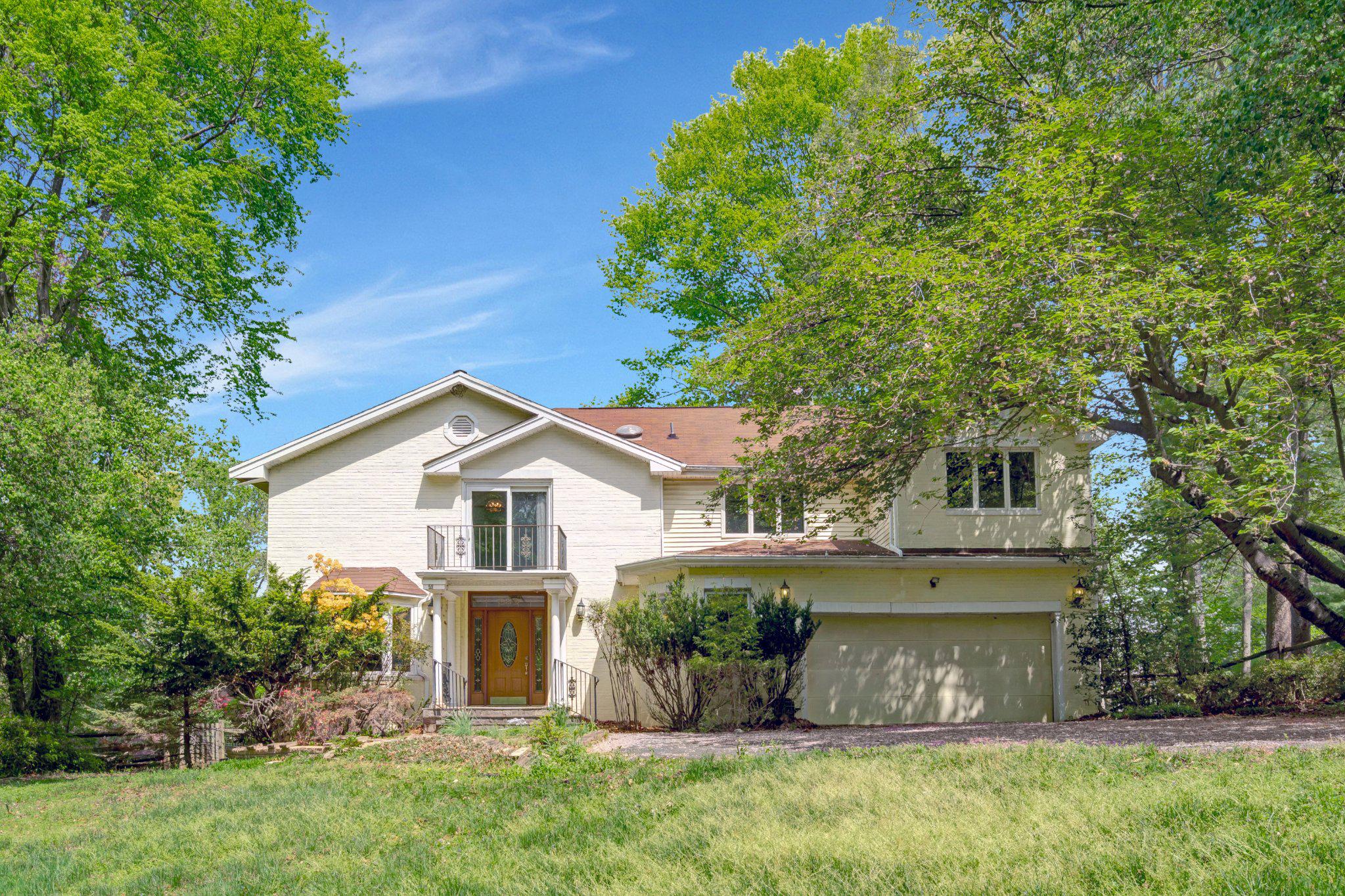 10910 Miller Road, Oakton