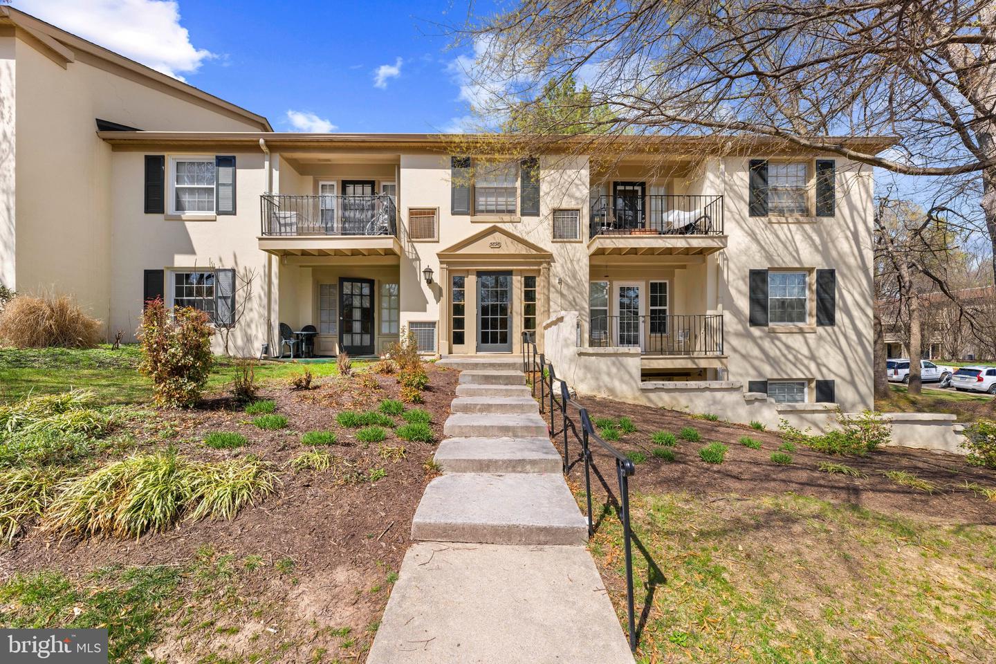 5898 Surrey Hill Place #684