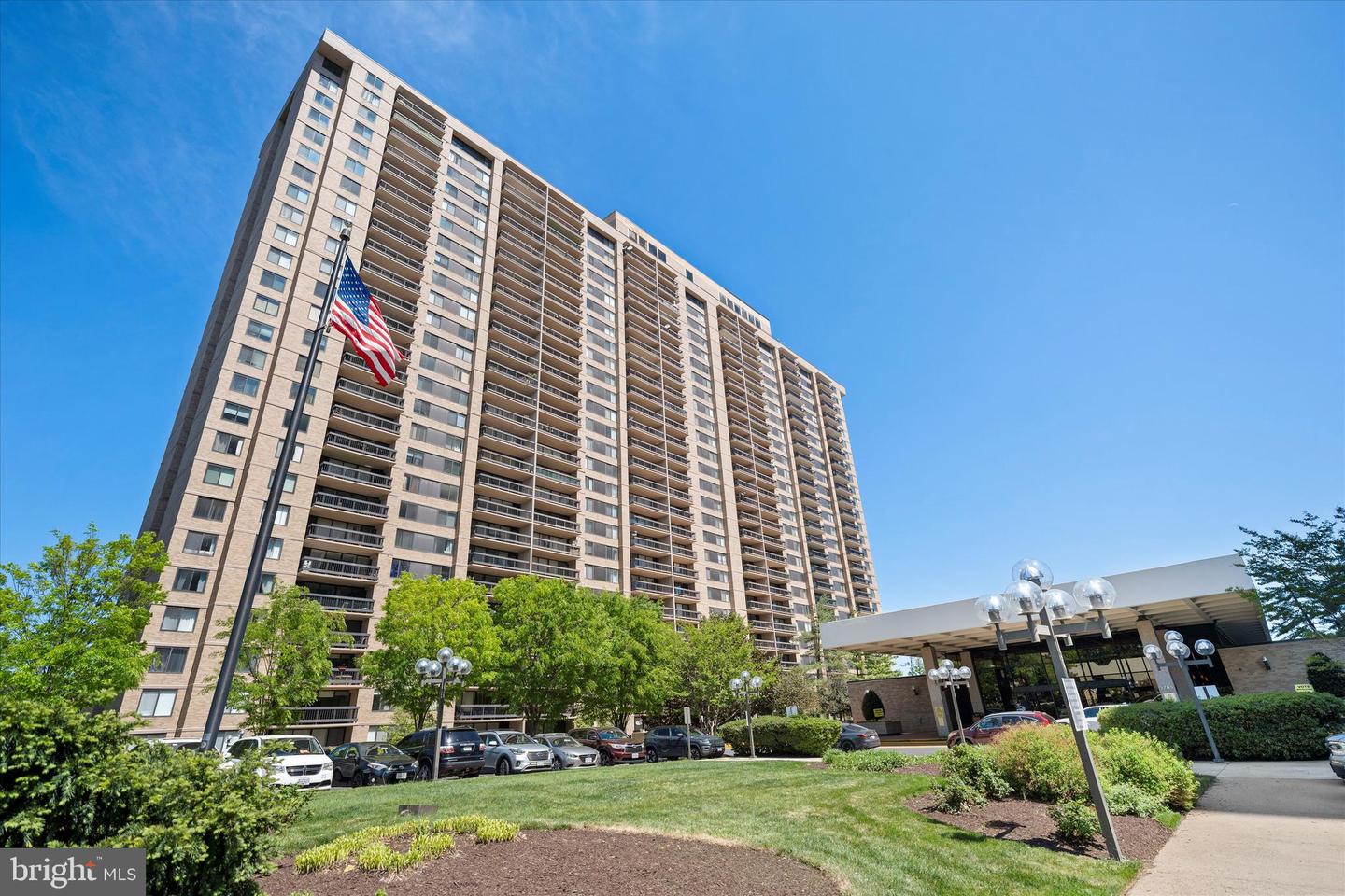 3701 S George Mason Drive #1501n