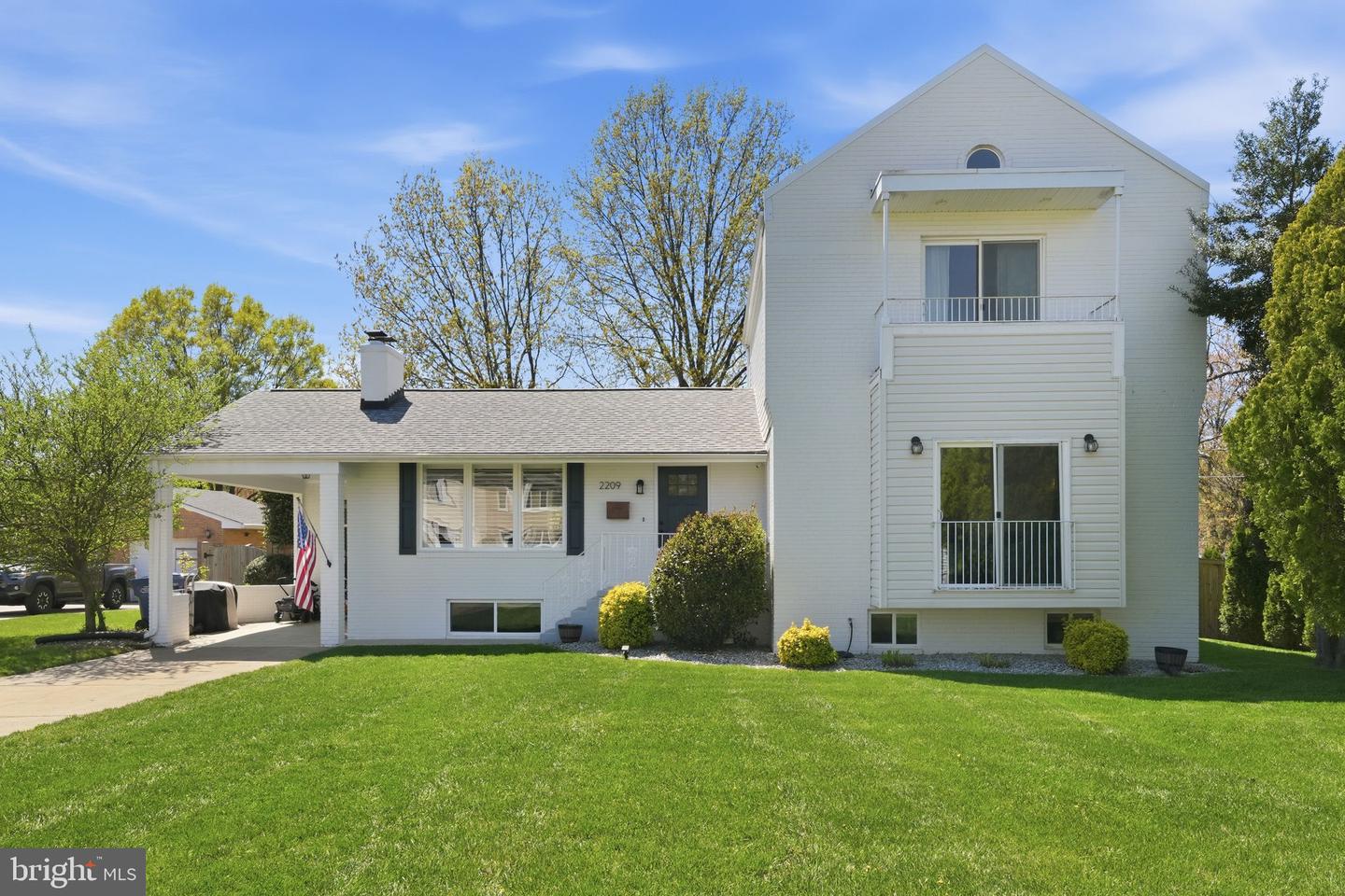 2209 Rollins Drive, Alexandria
