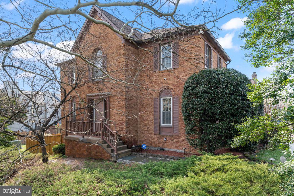 2851 Yarn Court