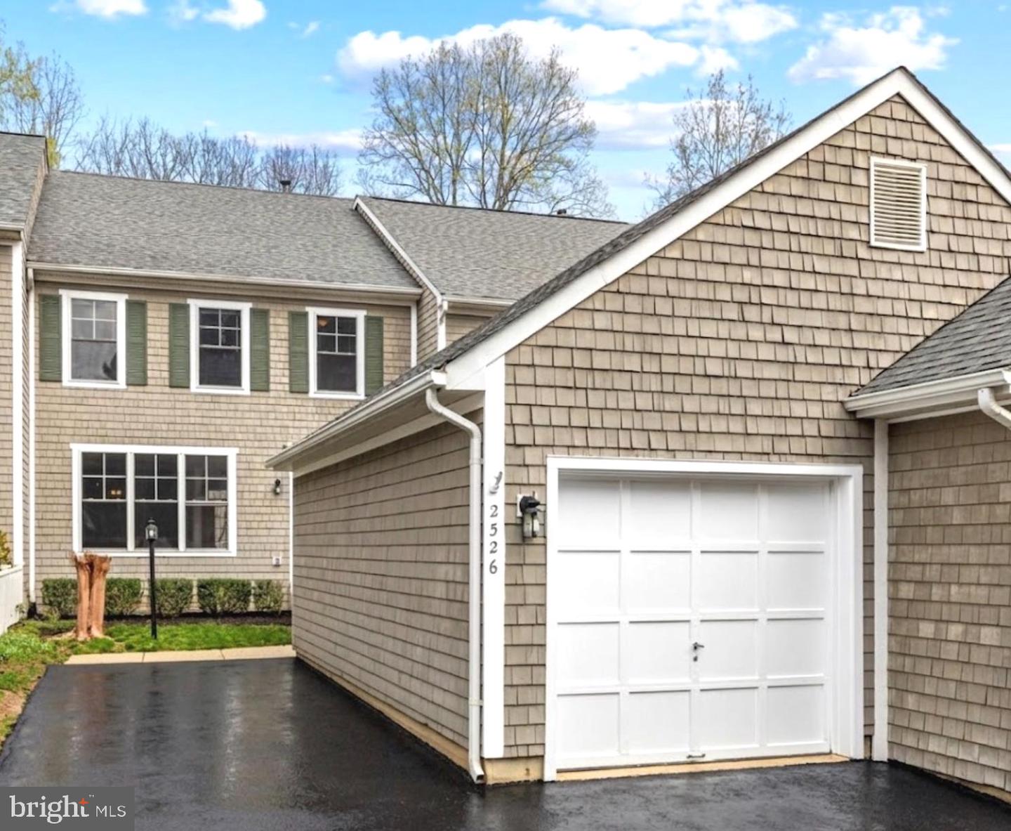 2526 Brenton Point Drive, Reston