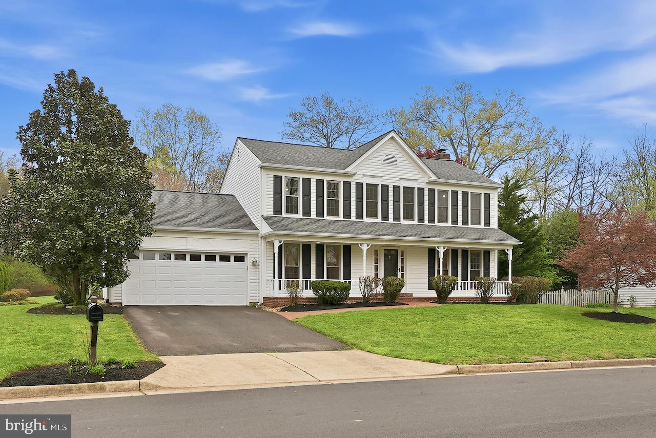 12615 Heritage Farm Lane, Herndon