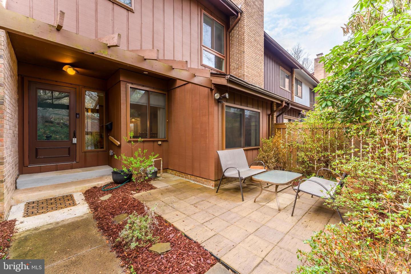 11915 Escalante Court, Reston