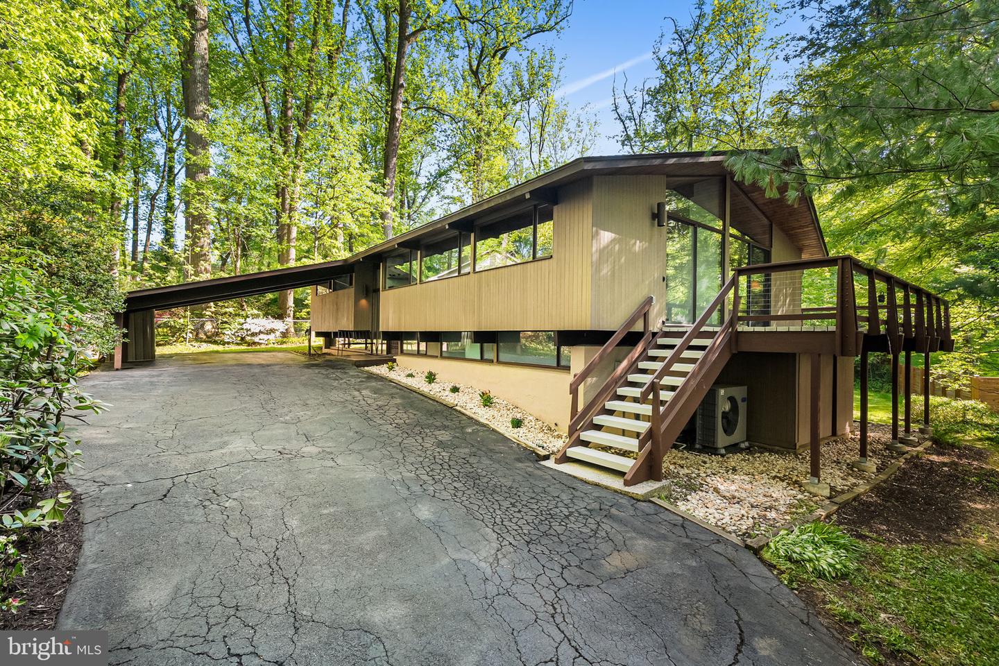 6551 Jay Miller Drive, Falls Church