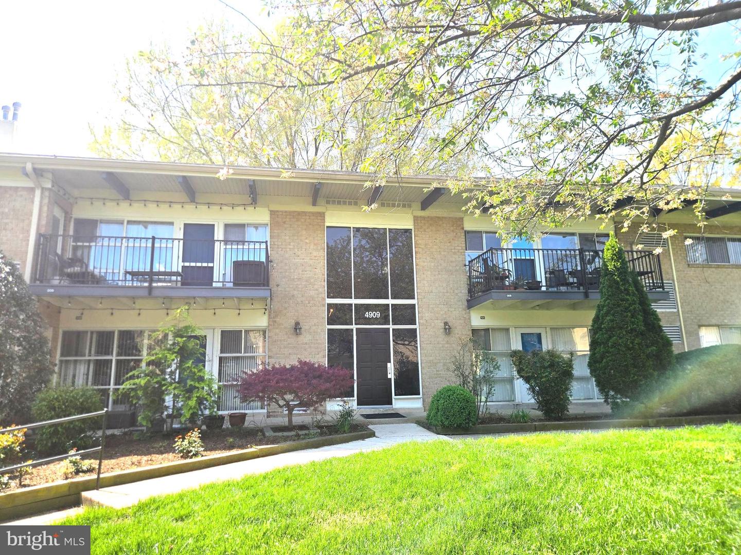 4909 Americana Drive #t6