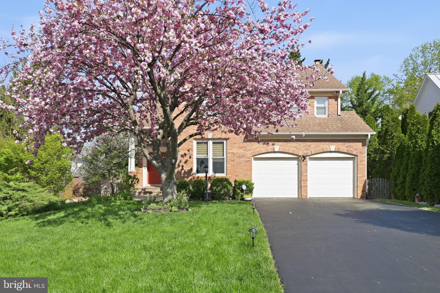 9852 Hidden Estates Cove, Vienna